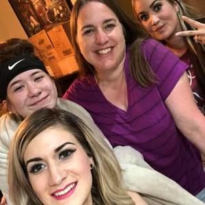 Meet your Posher, Farrah